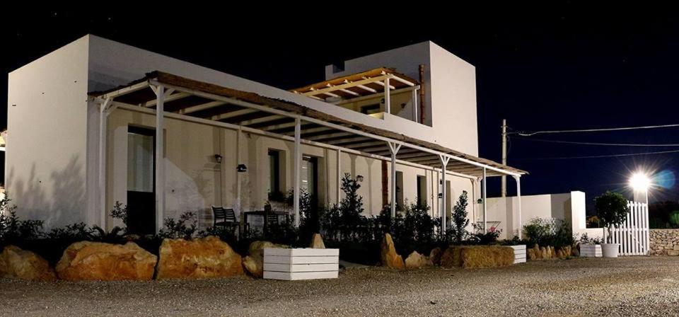 Casa Vacanze Senia Del Rais ฟาวีญานา ภายนอก รูปภาพ