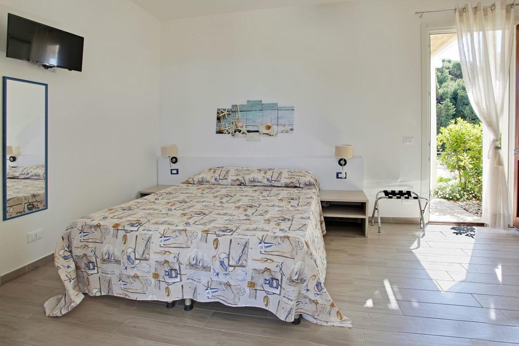 Casa Vacanze Senia Del Rais ฟาวีญานา ภายนอก รูปภาพ