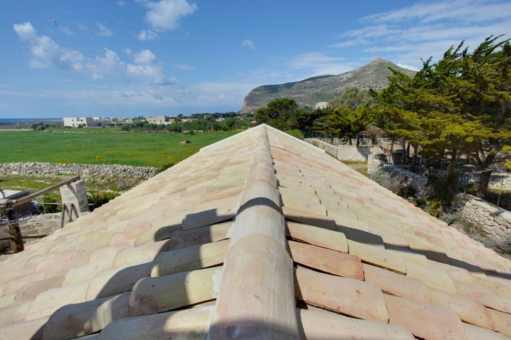 Casa Vacanze Senia Del Rais ฟาวีญานา ภายนอก รูปภาพ