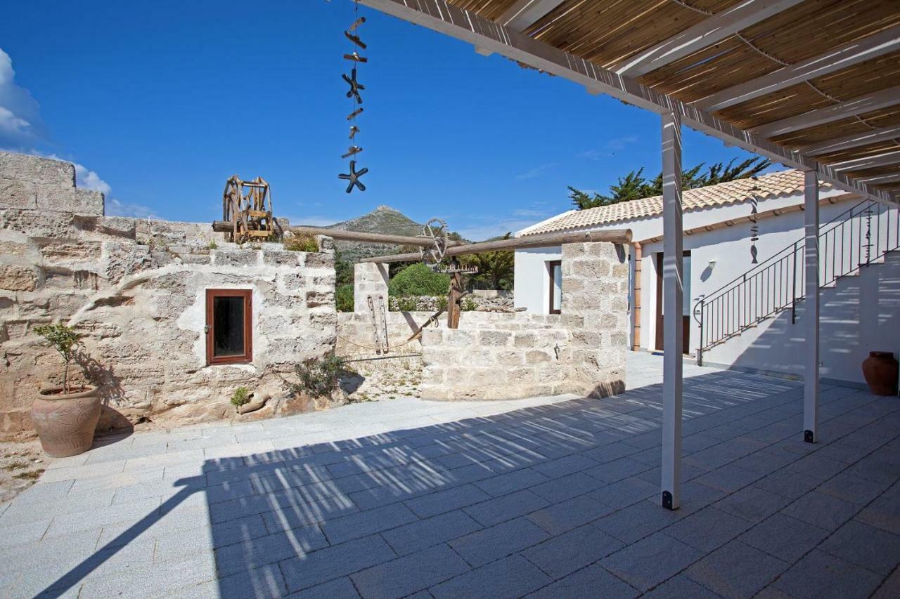 Casa Vacanze Senia Del Rais ฟาวีญานา ภายนอก รูปภาพ